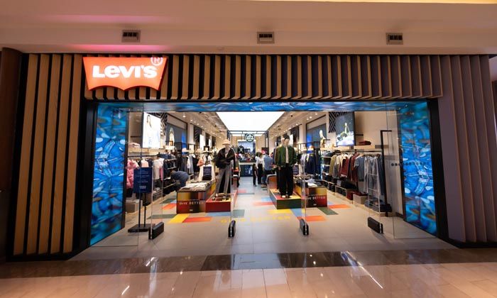 Levi’s, Türkiye’deki ilk “Platinium” mağazasını İstinyePark’ta açtı