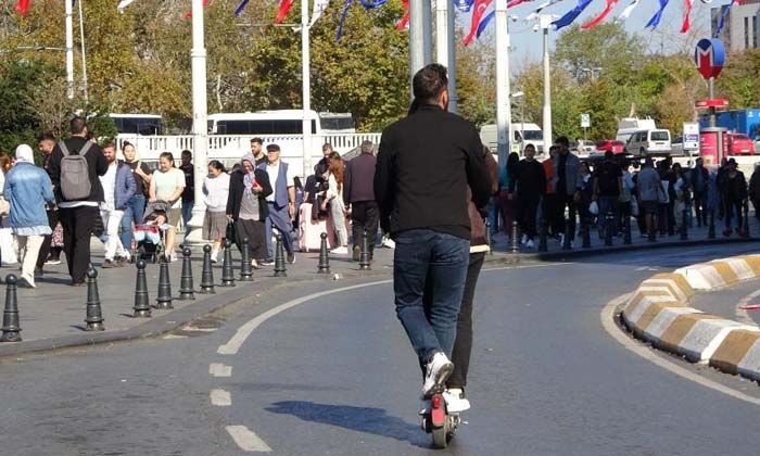 İstanbul’da elektrikli scooterlara hız sınırı düzenlemesi: 20 kilometreye düşürüldü