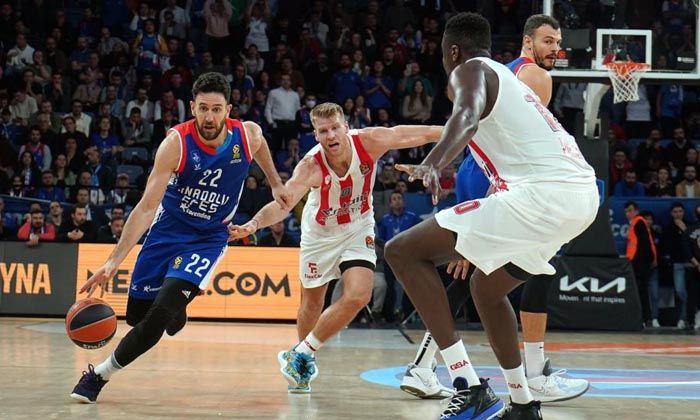 A. Efes: 82 – Olympiakos: 71