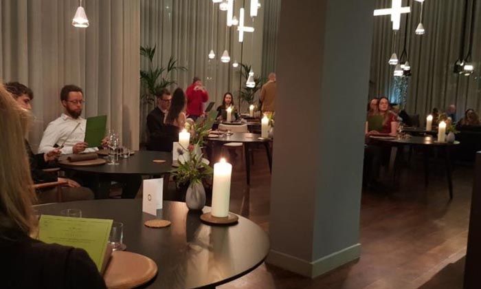 İngiltere’de hayvan hakları savunucularından Nusr-Et’e baskın