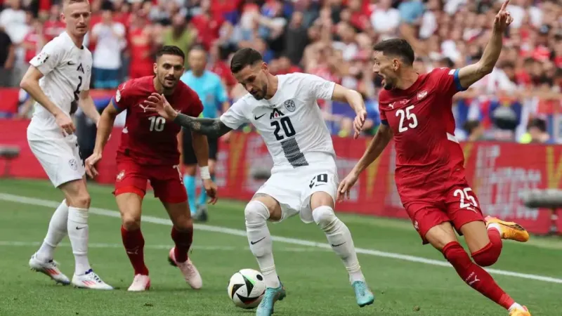 Slovenya son dakikada yıkıldı