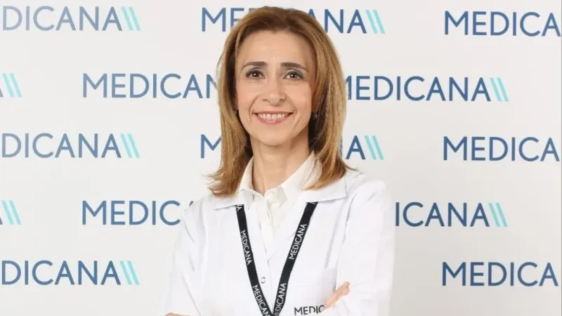 Makyaj yaparken göz sağlığına dikkat edin Makyaj yaparken göz sağlığına dikkat edin