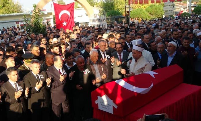 Şehit Binbaşı Mehmet Duman memleketi Adana’da son yolculuğuna uğurlandı