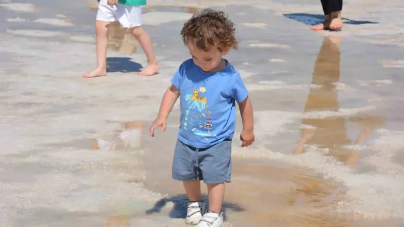 Tuz Gölü pembe renge büründü Tuz Gölü pembe renge büründü