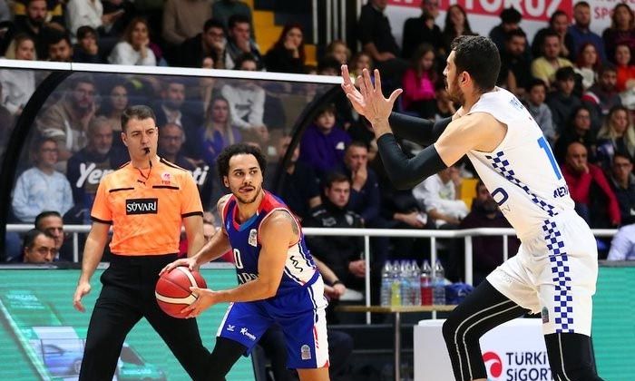 A.Efes’e Onvo Büyükçekmece Basketbol şoku