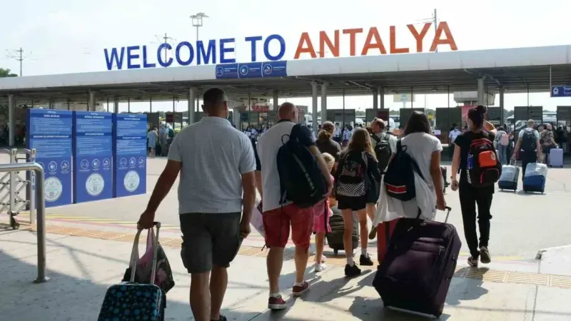Antalya Havalimanı’ndan yeni rekor Antalya Havalimanı’ndan yeni rekor