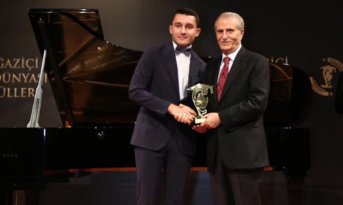 IC Holding Yönetim Kurulu Başkanı İbrahim Çeçen’e “Hayat Boyu Başarı Ödülü”