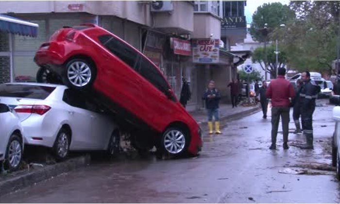 Antalya’da selin ağır faturası sabah ortaya çıktı