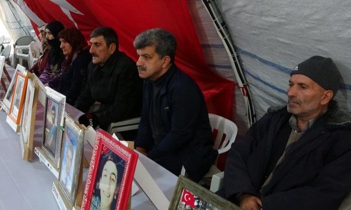 Evlat nöbetindeki babadan dağdaki çocuklara çağrı