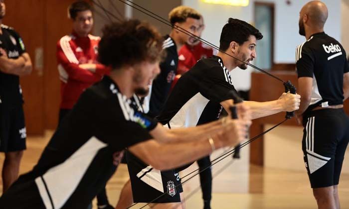 Beşiktaş salonda çalıştı