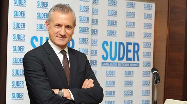 Evde kalın, bol bol güvenilir su tüketin