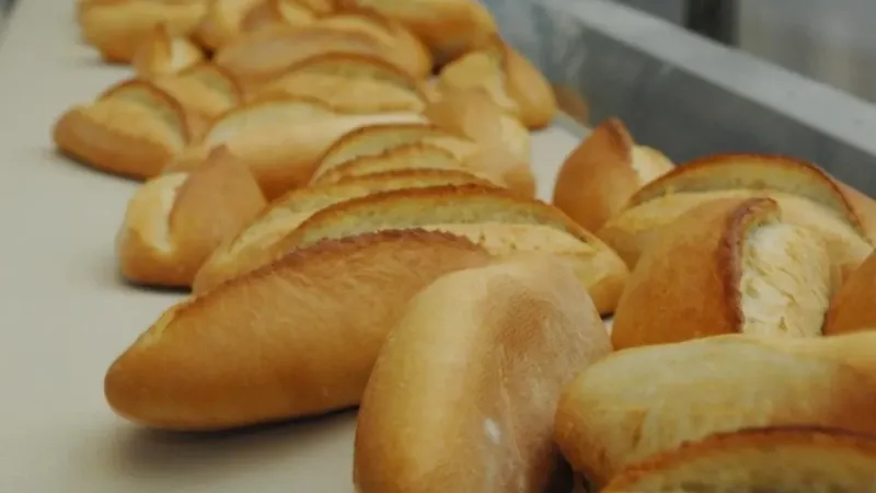 İzmir’de ekmeğin fiyatı 10 Lira oldu