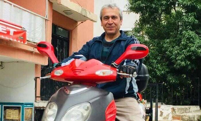 Tıra çarpan motosikletin sürücüsü Zeki Çetin hayatını kaybetti Tıra çarpan motosikletin sürücüsü Zeki Çetin hayatını kaybetti