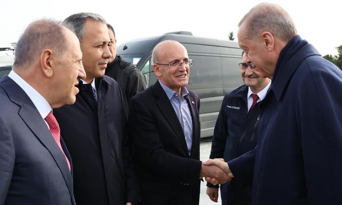 Cumhurbaşkanı Erdoğan’ın yanında dikkat çeken isim Cumhurbaşkanı Erdoğan’ın yanında dikkat çeken isim