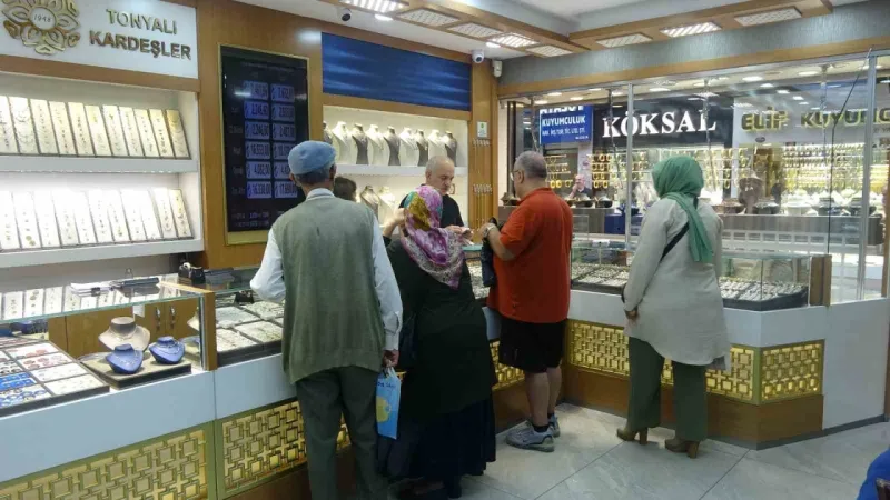 Kuyumcular gurbetçileri bekliyor