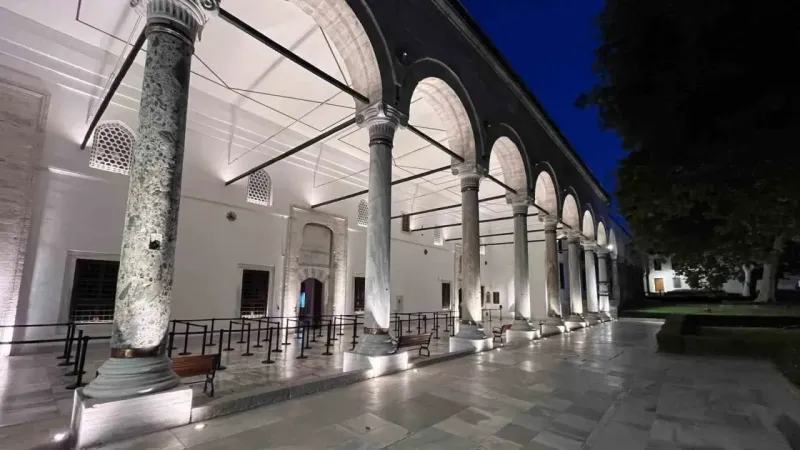 Topkapı Sarayı’nın kapıları ilk kez gece ziyaretlerine açıldı