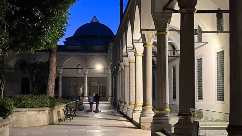 Topkapı Sarayı’nın kapıları ilk kez gece ziyaretlerine açıldı