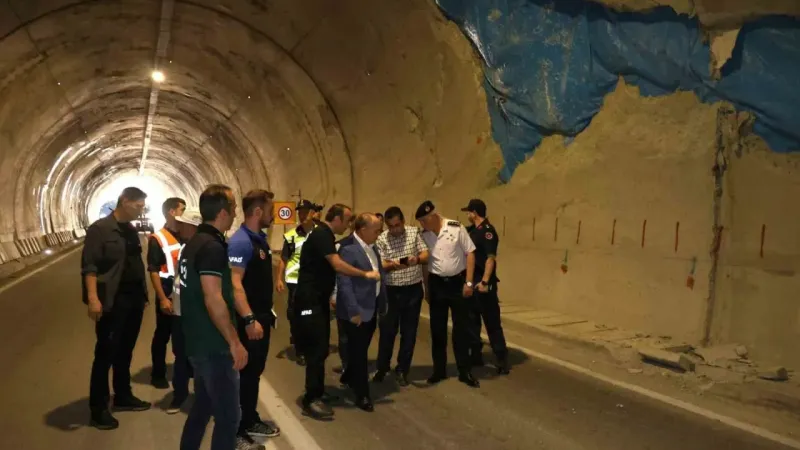 Artvin Valisi Cengiz Ünsal, Yusufeli T14 Tüneli’nde incelemelerde bulundu