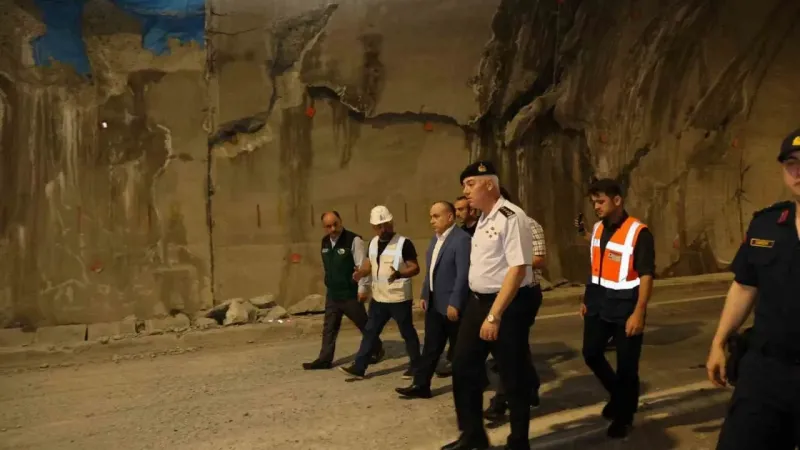 Artvin Valisi Cengiz Ünsal, Yusufeli T14 Tüneli’nde incelemelerde bulundu