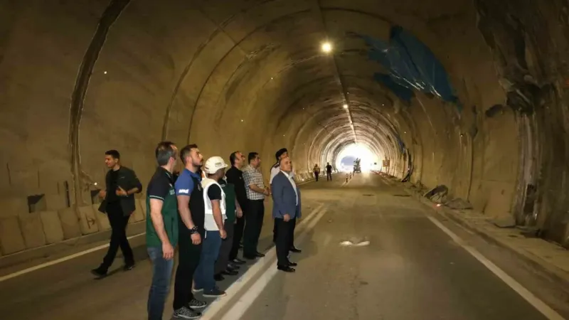 Artvin Valisi Cengiz Ünsal, Yusufeli T14 Tüneli’nde incelemelerde bulundu