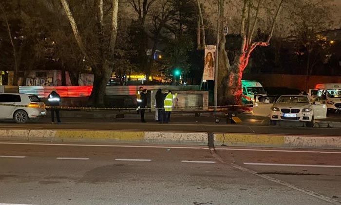 Seyir halindeki otomobillerden kurşun yağmuru: 1 ölü Seyir halindeki otomobillerden kurşun yağmuru: 1 ölü