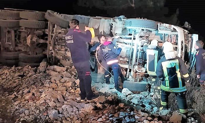 Denizli’de devrilen kamyonda Soner Vural hayatını kaybetti