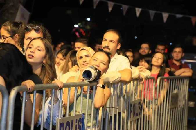 Irak sınırında Kıraç konseri