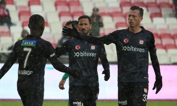 Sivasspor: 5 – Esenler Erok Spor: 2 (Maç sonucu)