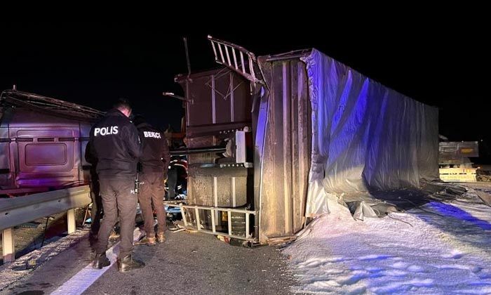 Devrilen kar tuzu yüklü tırda Berkan Berber hayatını kaybetti