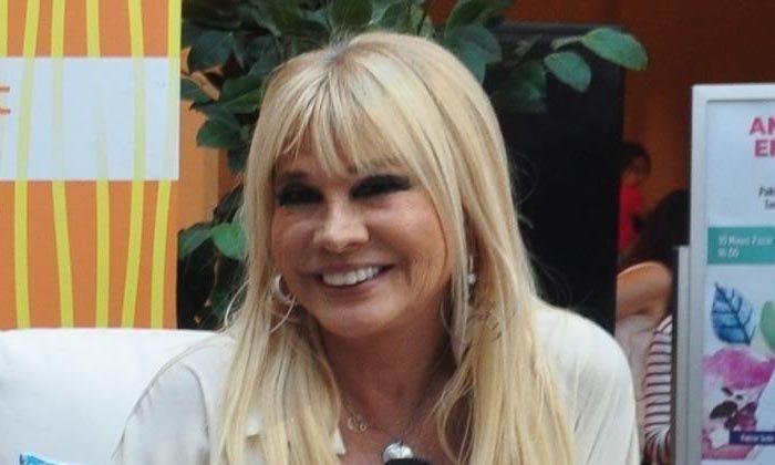 Oyuncu ve yazar Pakize Suda hayatını kaybetti