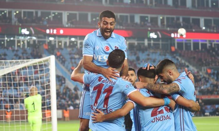 Trabzonspor, Samsunspor’u rahat geçip son 16’ya kaldı