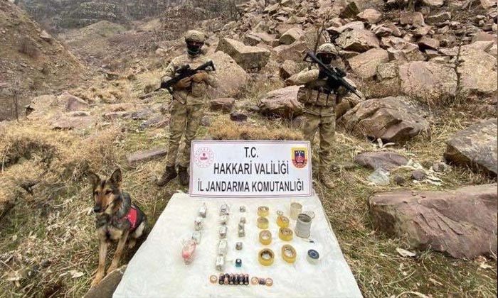 Hakkari’de 16 adet EYP ele geçirildi