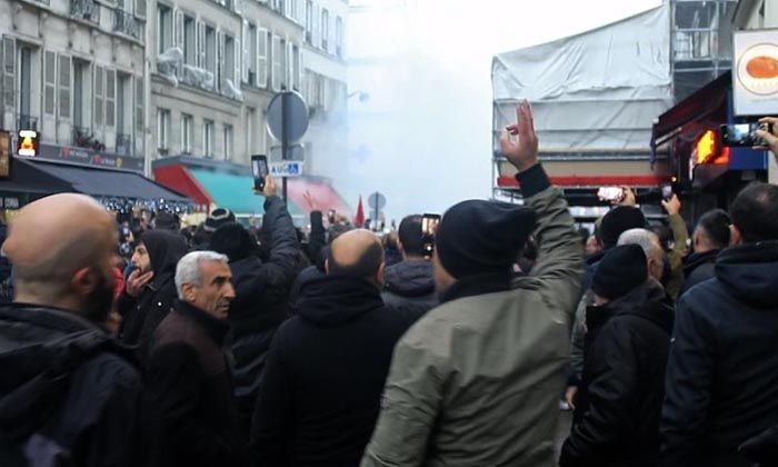 Fransa’da polisle göstericiler arasında çatışma