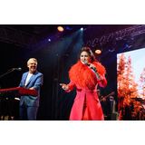 Yeni yıl öncesi Zorlu’da Nükhet Duru & Emir Ersoy coşkusu