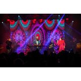 Yeni yıl öncesi Zorlu’da Nükhet Duru & Emir Ersoy coşkusu