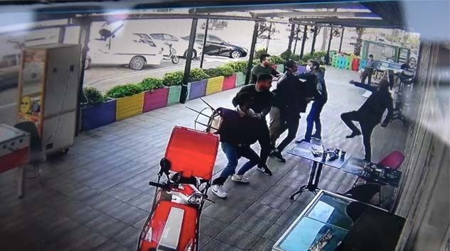 Maske takın diye uyardı bıçaklandı