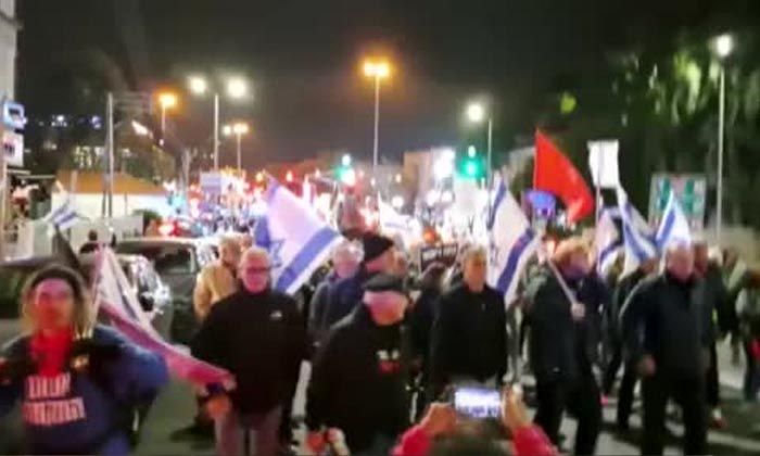 İsrail’de hükümet karşıtları sokağa çıktı