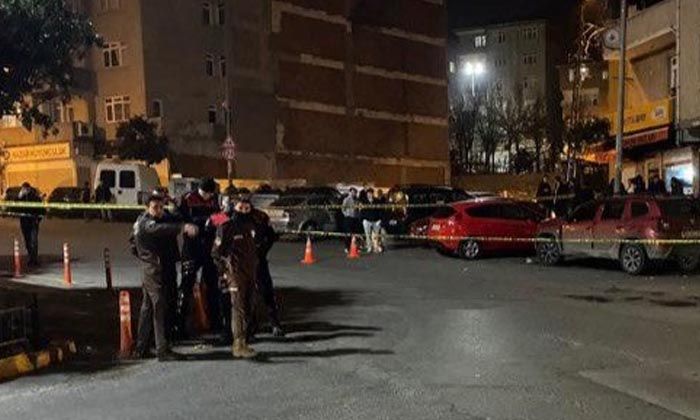 Kağıthane’de silahlı kavga: Yoldan geçen genç hayatını kaybetti