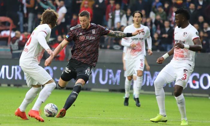 Beşiktaş, Gaziantep deplasmanında puanı Weghorst ile aldı