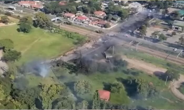 Güney Afrika’da gaz tankeri patladı: 15 ölü