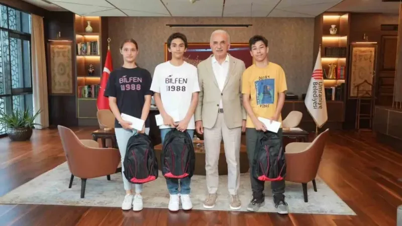 Ümraniyeli 3 öğrenci LGS’de birinci oldu