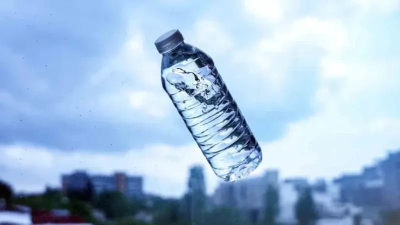 İstanbul’da yarım litrelik pet şişe suyun fiyatı 10 lira oldu