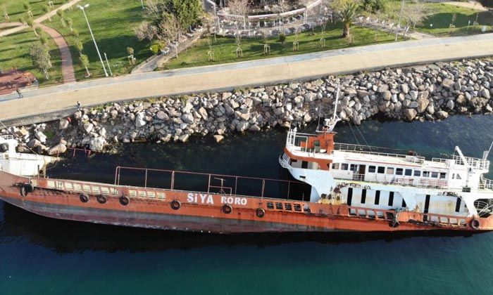 Maltepe sahilde batan gemi 7 milyon liraya satışa çıkarıldı