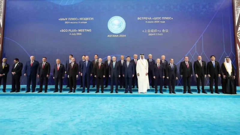 Cumhurbaşkanı Erdoğan, ŞİÖ zirvesinde liderle aile fotoğrafı çektirdi