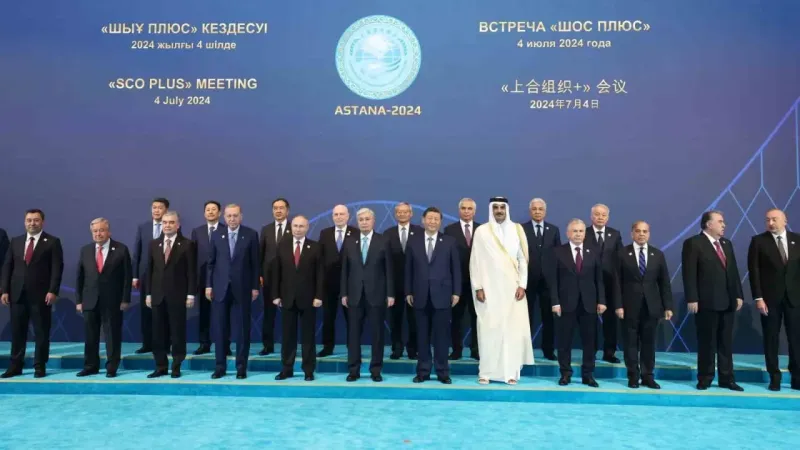 Cumhurbaşkanı Erdoğan, ŞİÖ zirvesinde liderle aile fotoğrafı çektirdi