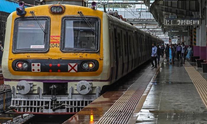 İş vaadiyle kandırdıkları 28 kişiye 1 ay boyunca trenleri saydırdılar