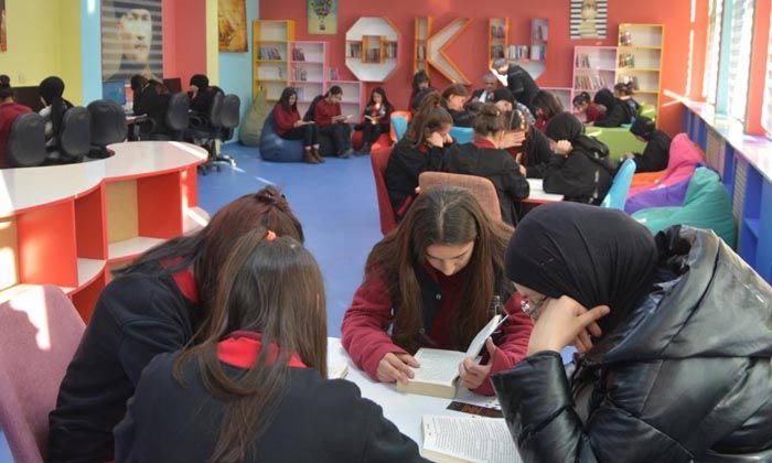 Okul kütüphanelerindeki kitap sayısı 1 yılda yüzde 200 arttı