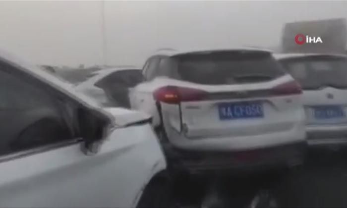 Çin’de yoğun sis: En az 200 araç birbirine girdi, 1 kişi öldü