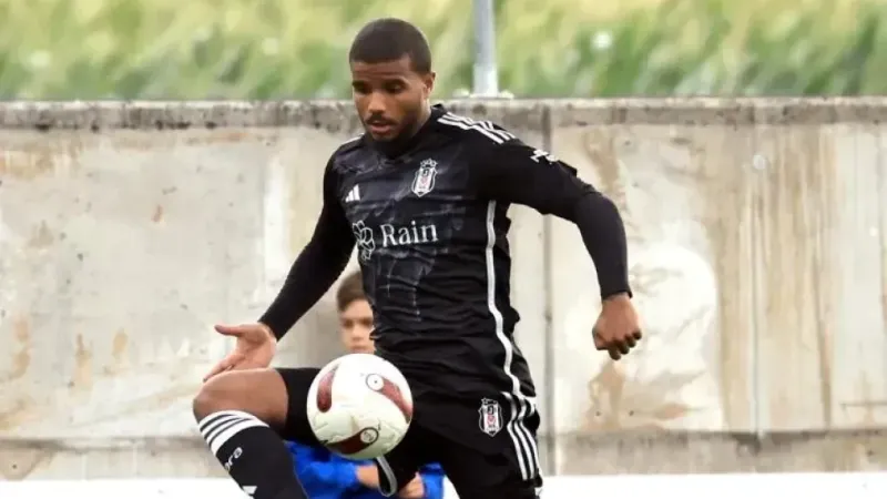 Beşiktaş’ta Valentin Rosier ile yollar ayrıldı