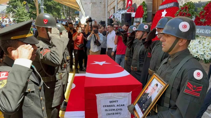 Konyalı şehit son yolculuğuna uğurlandı Konyalı şehit son yolculuğuna uğurlandı